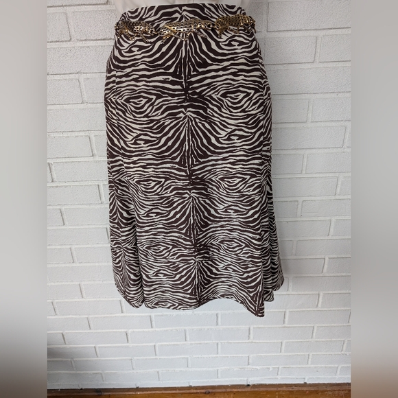 Carolina Herrera Zebra Print A-Line Silk Skirt - Picture 2 of 6